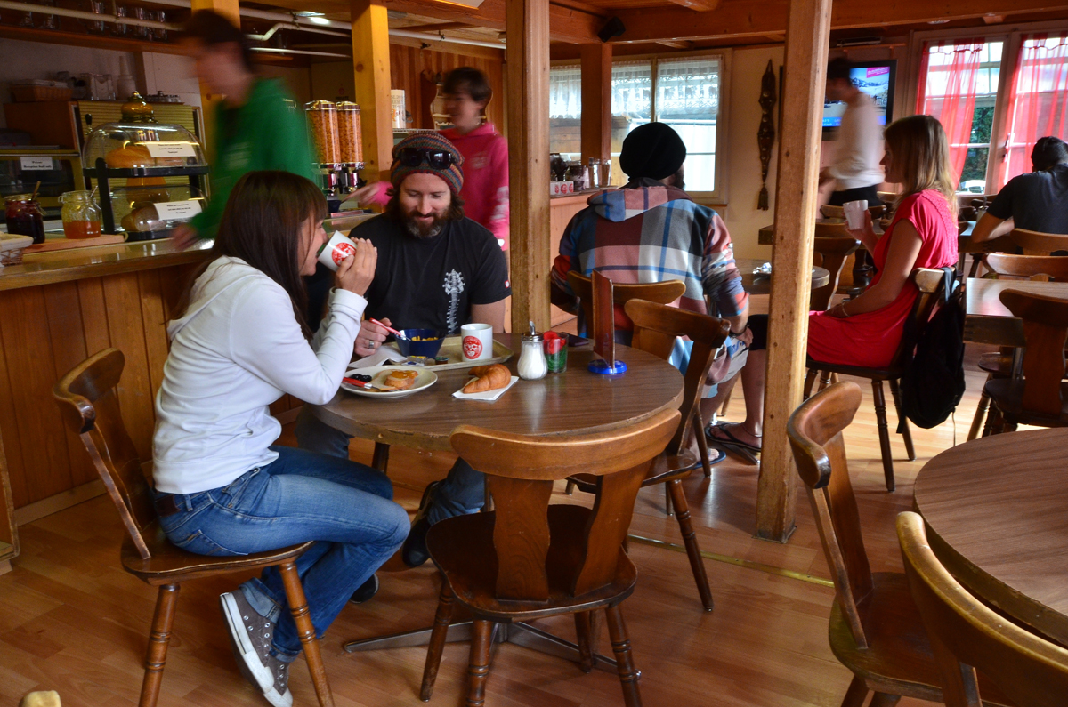 free breakfast at balmers hostel