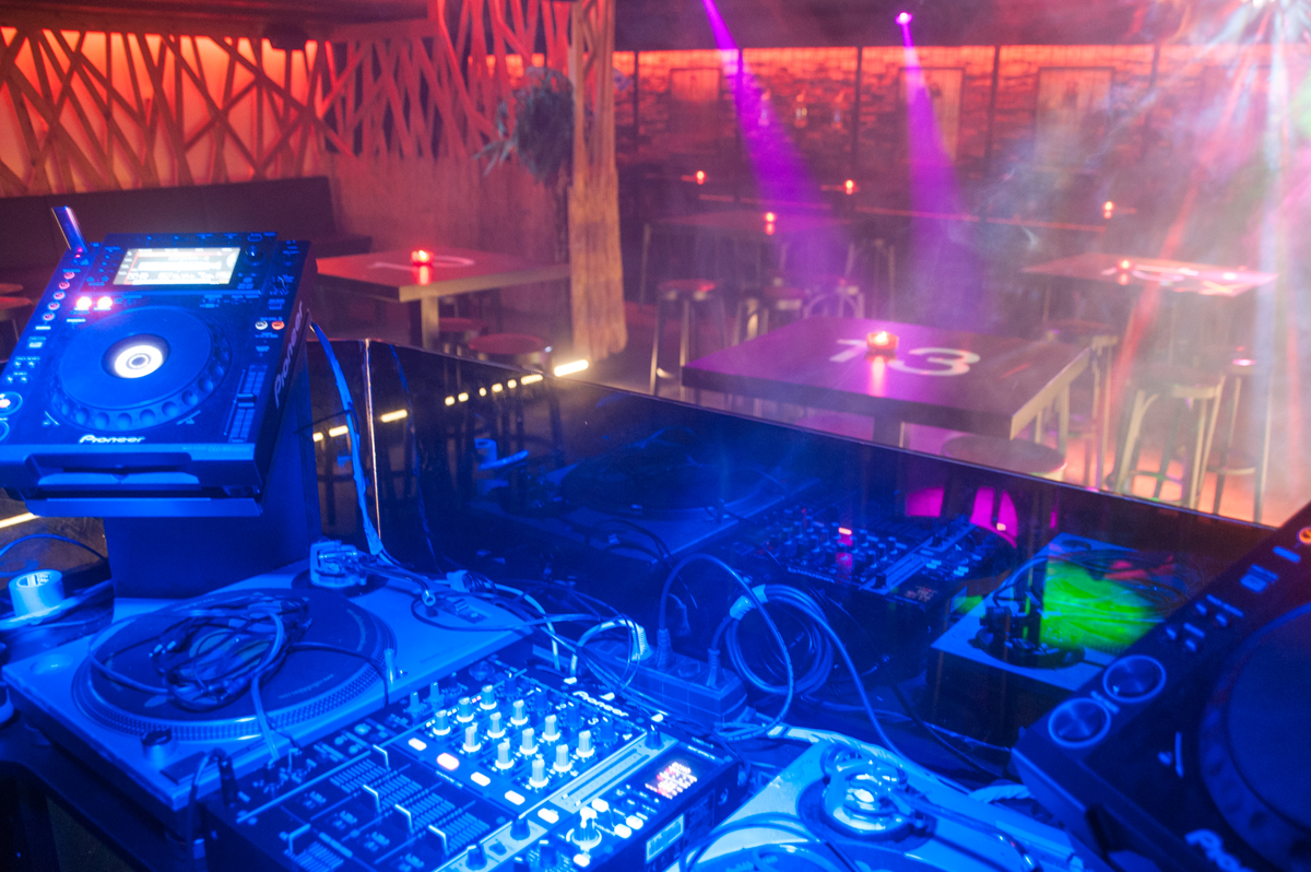 Nightlife Balmers Hostel, Camping & Interlaken