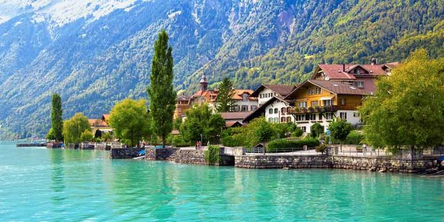 Lake-Brienz-Lake-in-Switzerland1