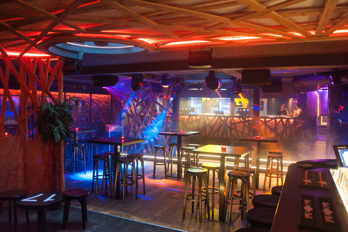 Bar & Club in Interlaken, Switzerland Official Balmers Hostel