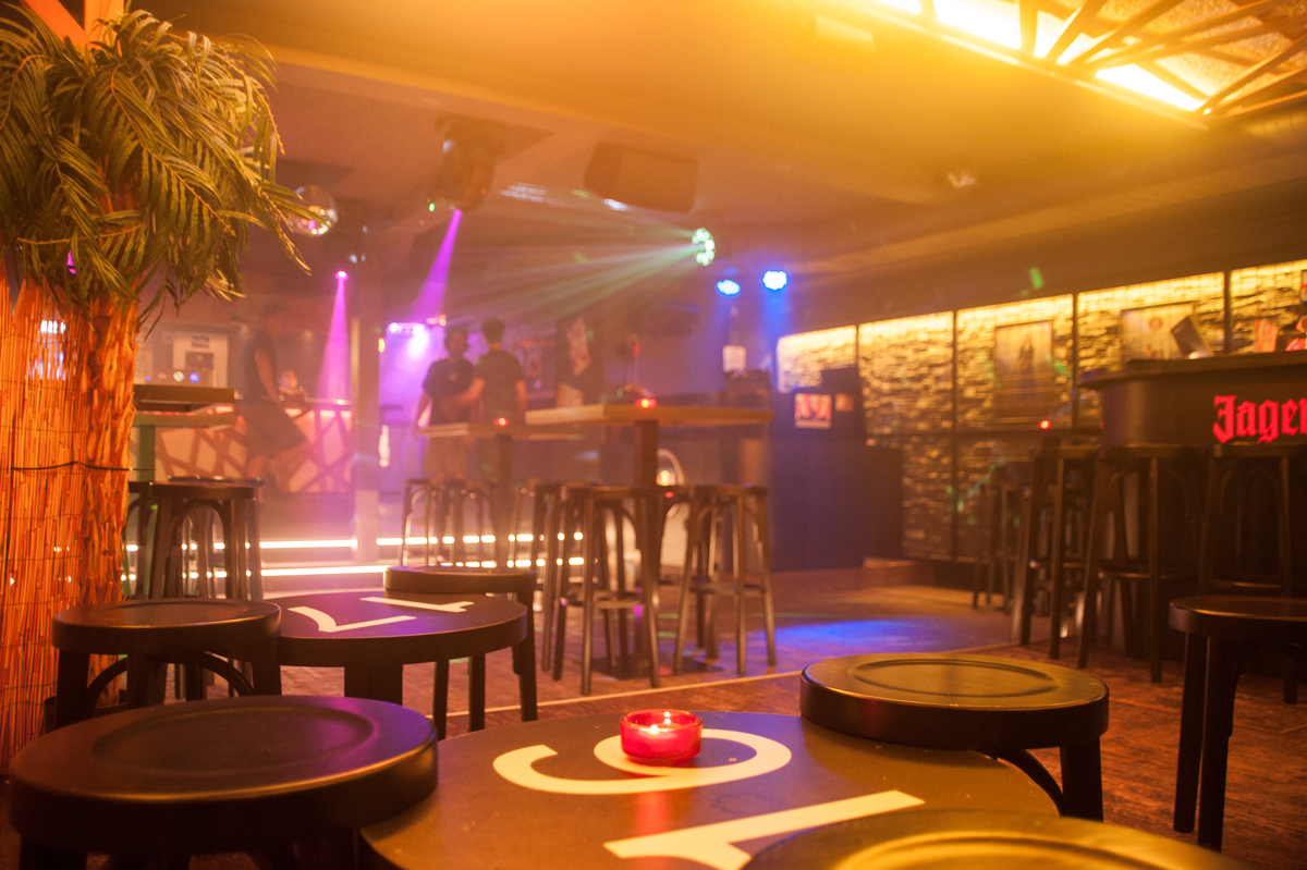 Bar & Club in Interlaken, Switzerland - Official Balmers Hostel