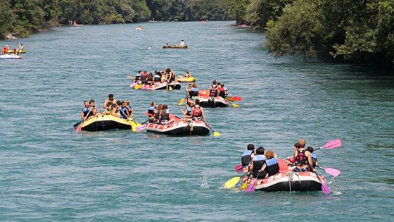 aare floating boat rafting interlaken cheers