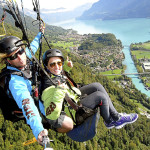 Gleitschirmfliegen über Interlaken