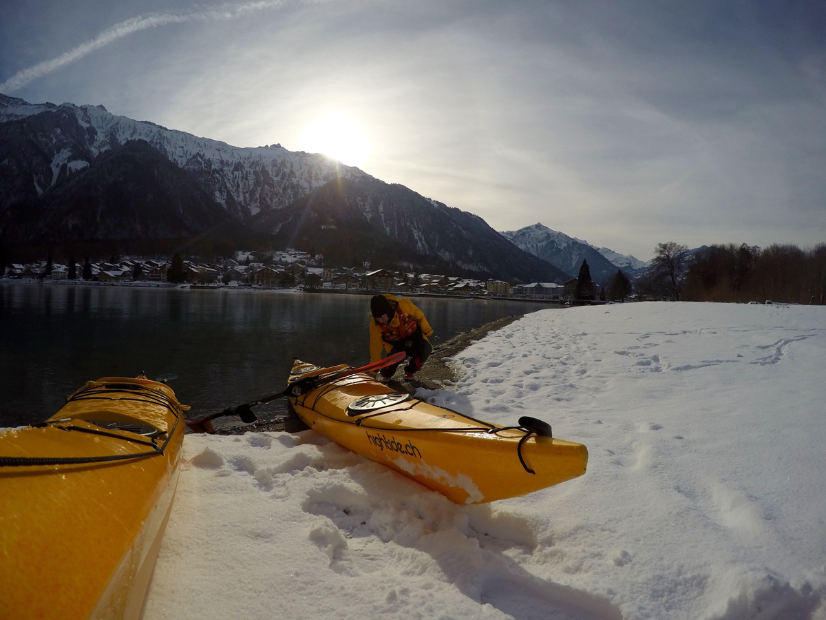 winter kayak lake brienz