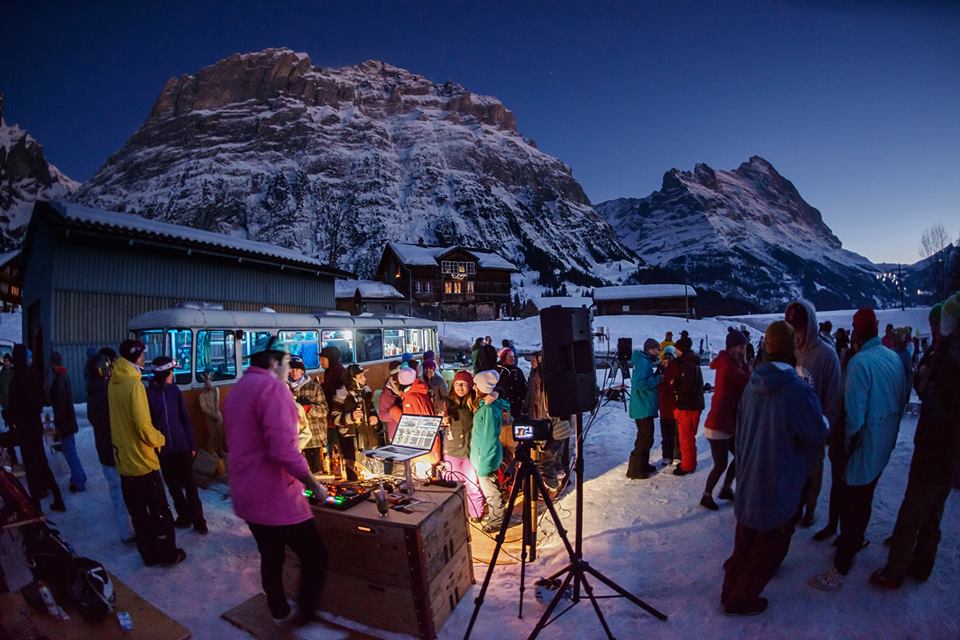 bus-stop-bar-grindelawald