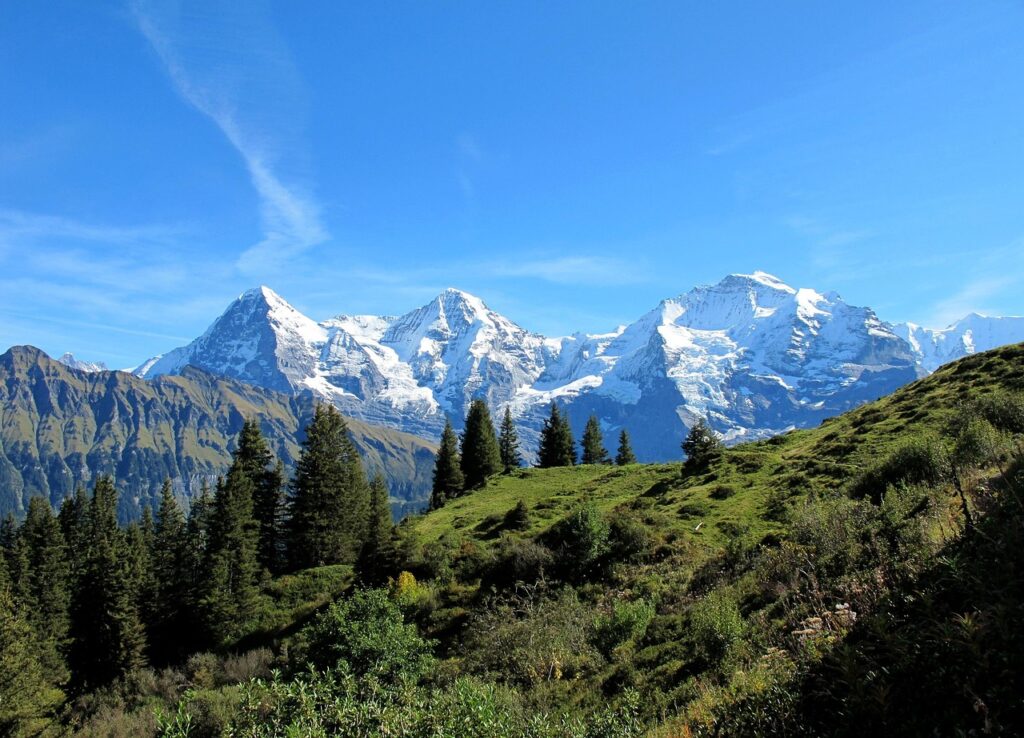 grindelwald hikes what to do
