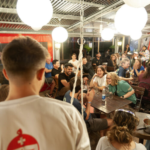noche de trivia de balmers interlaken