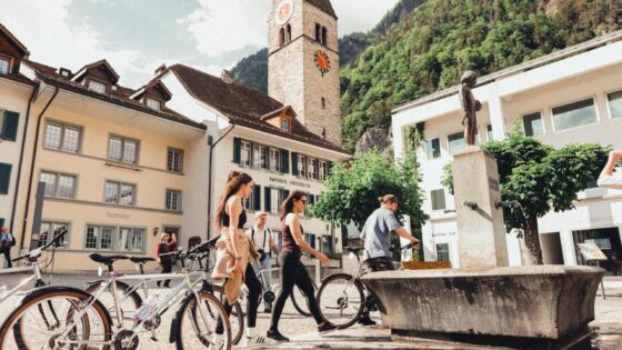 Sommer Frühling Fahrradtour Yellow Bike Interlaken